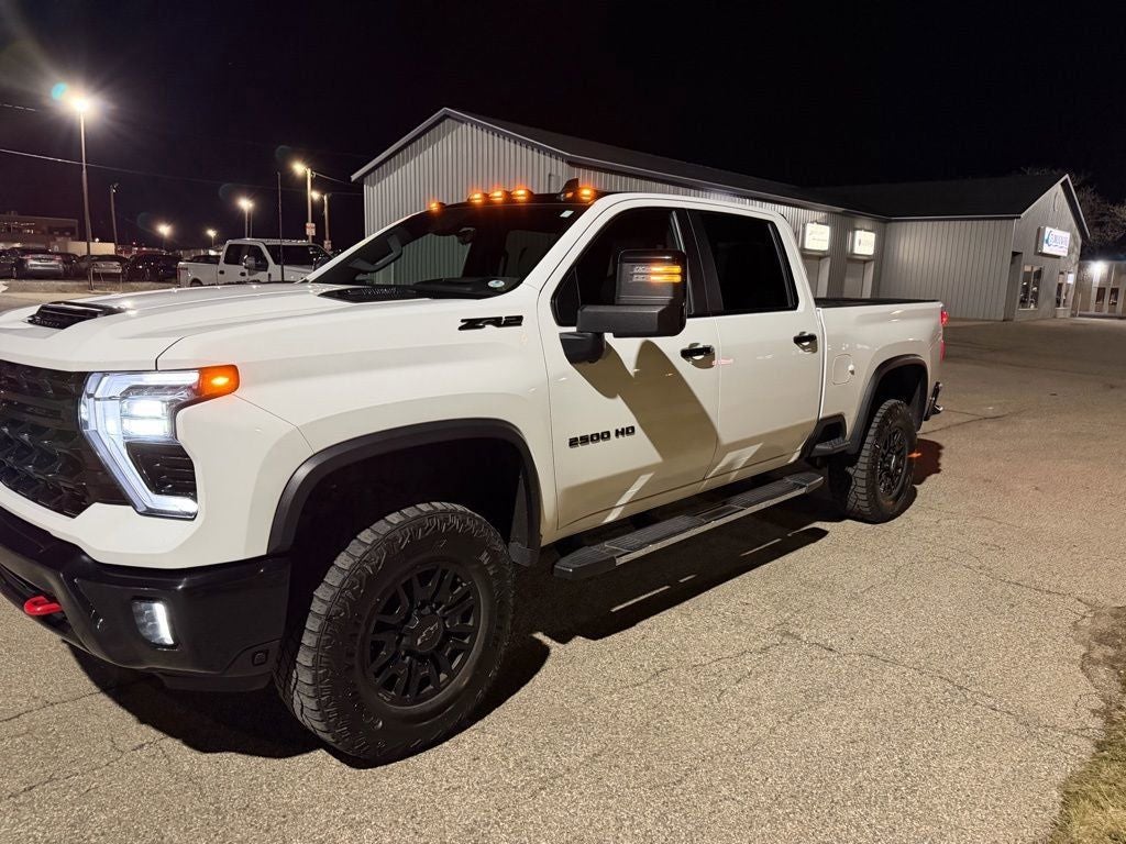 2024 Chevrolet Silverado 2500HD ZR2