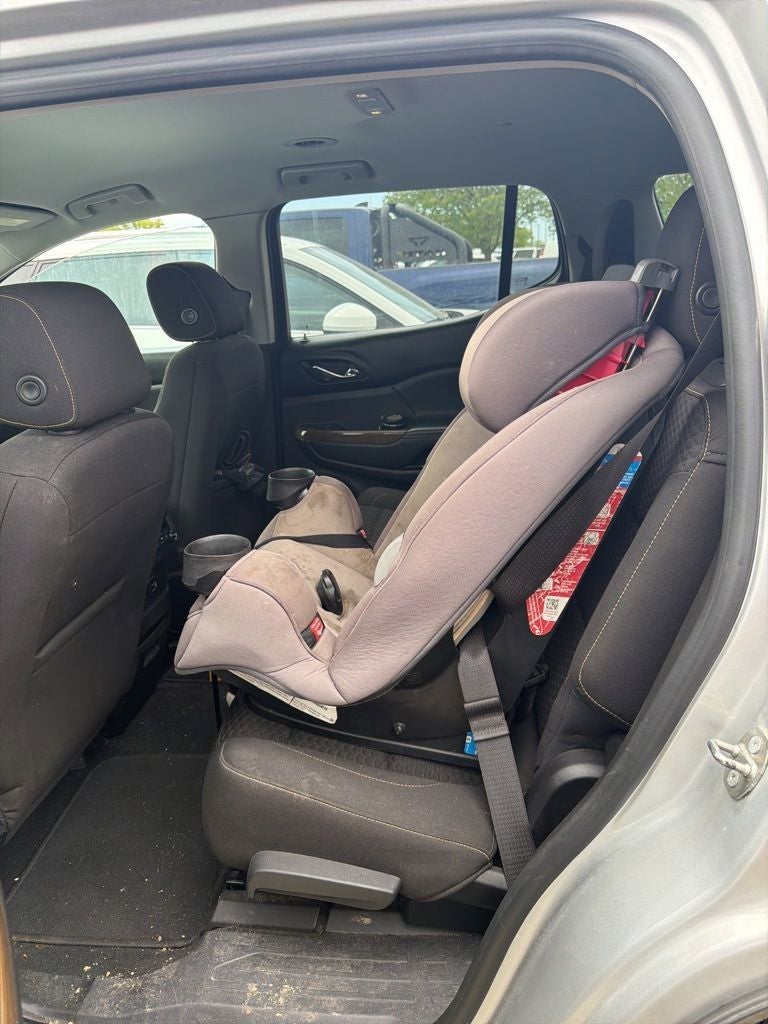2017 GMC Acadia SLE-2