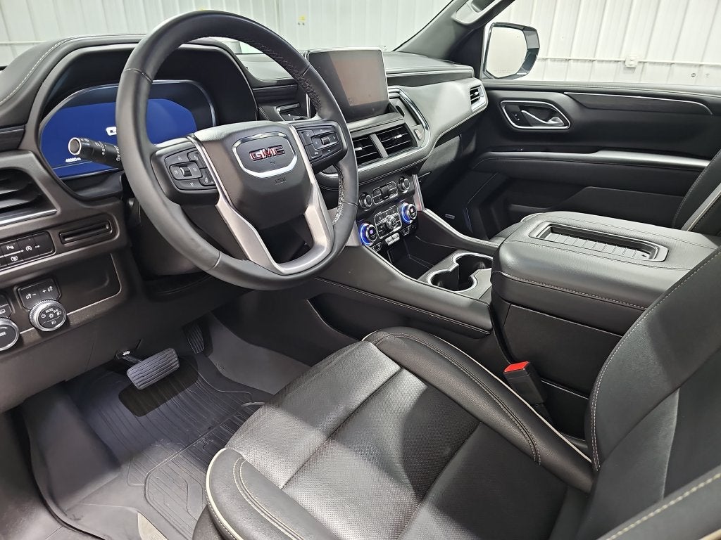 2023 GMC Yukon XL SLT