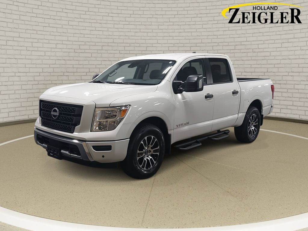 2024 Nissan Titan SV