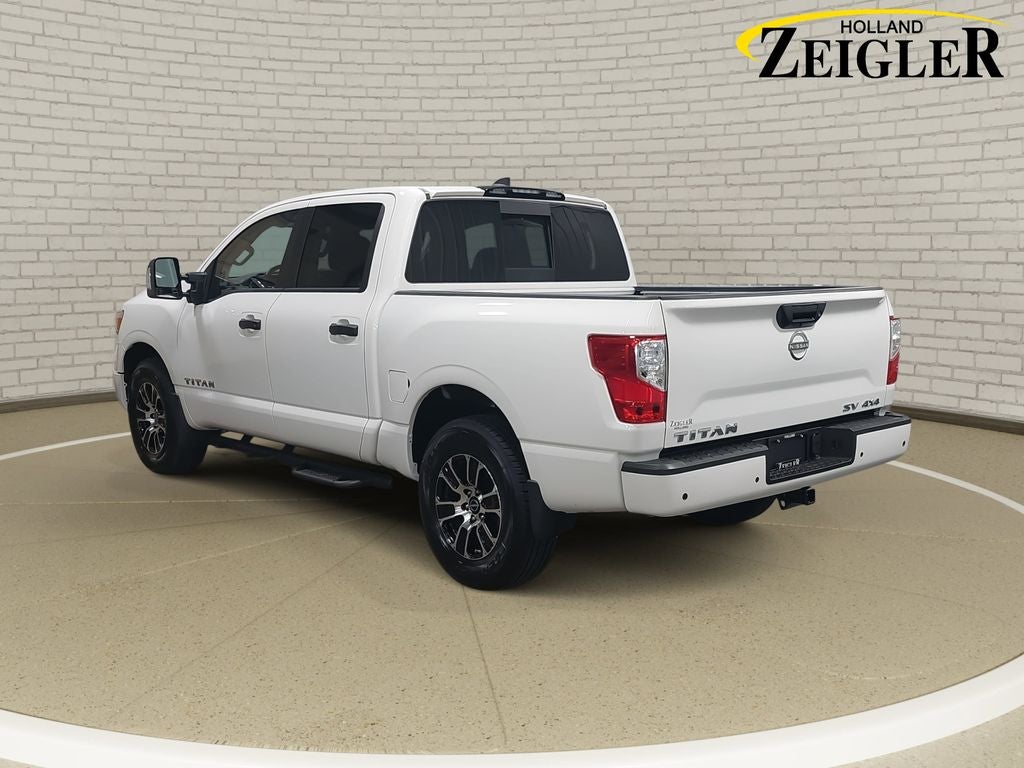 2024 Nissan Titan SV