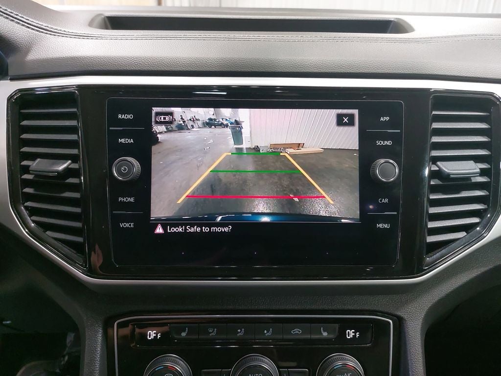 2022 Volkswagen Atlas 3.6L V6 SE w/Technology