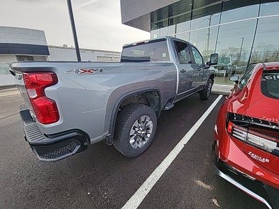 2024 Chevrolet Silverado 2500HD Custom