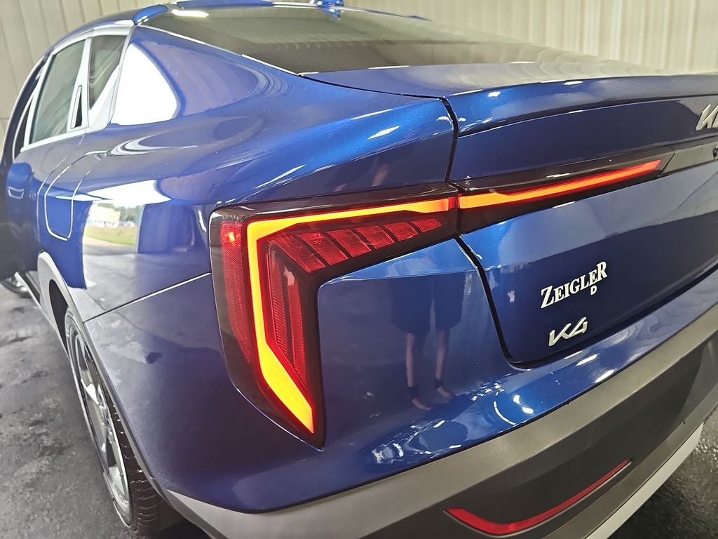 2025 Kia K4 LXS