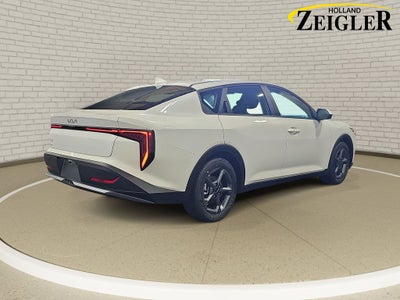 2026 Kia K4 LXS
