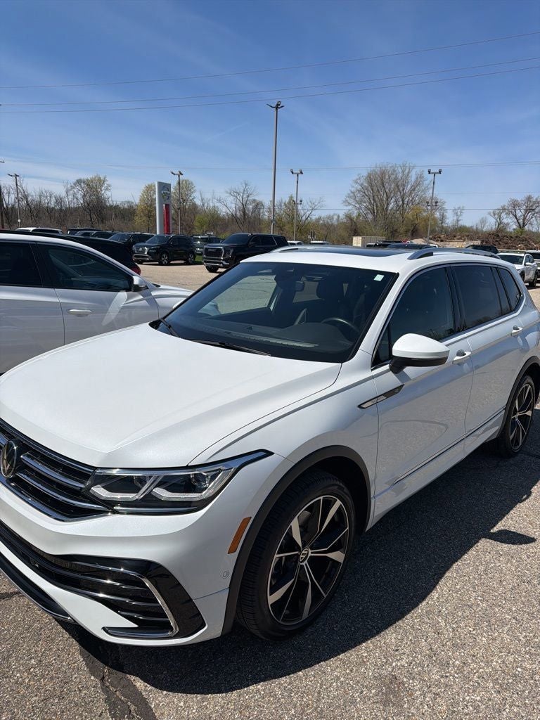 2024 Volkswagen Tiguan 2.0T SEL R-Line