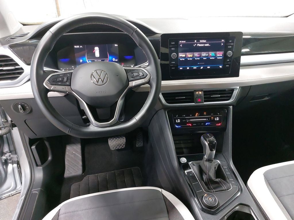2025 Volkswagen Taos 1.5T SE