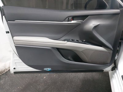 2019 Toyota Camry Hybrid XLE