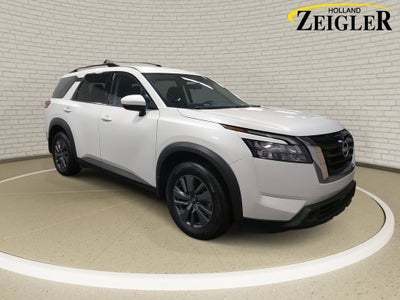 2024 Nissan Pathfinder SV