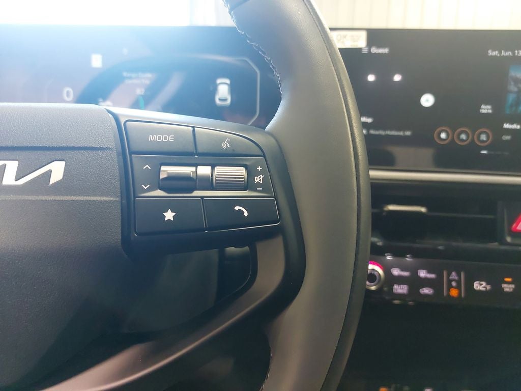 2025 Kia EV6 Light
