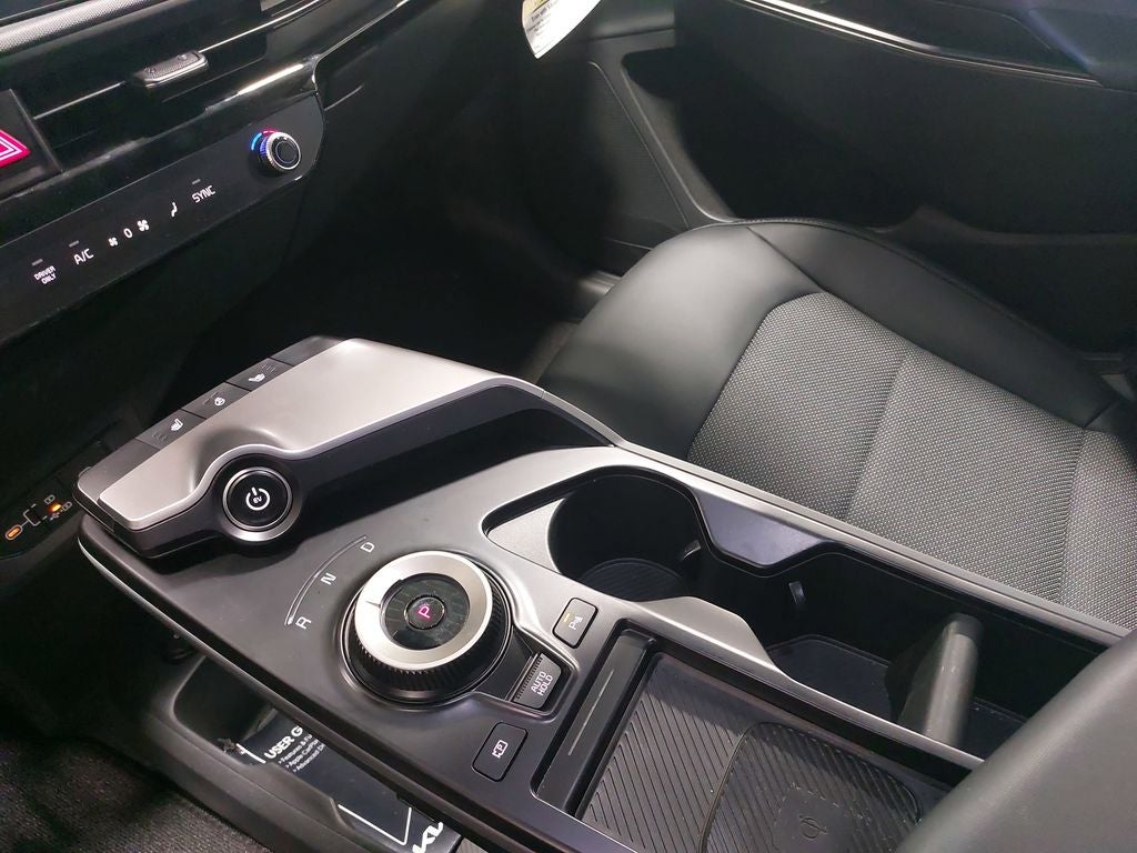 2025 Kia EV6 Light