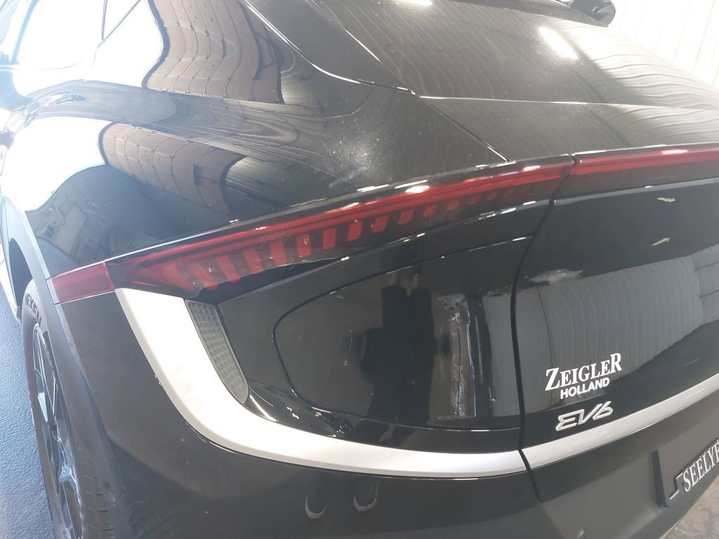 2025 Kia EV6 Light