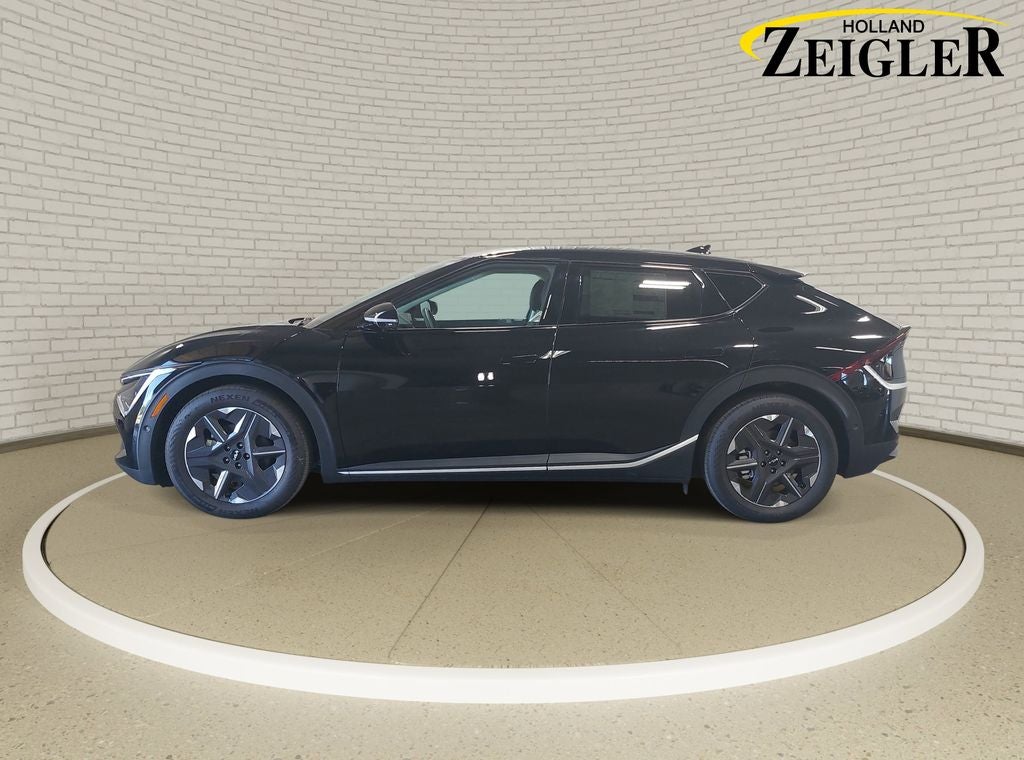 2025 Kia EV6 Light