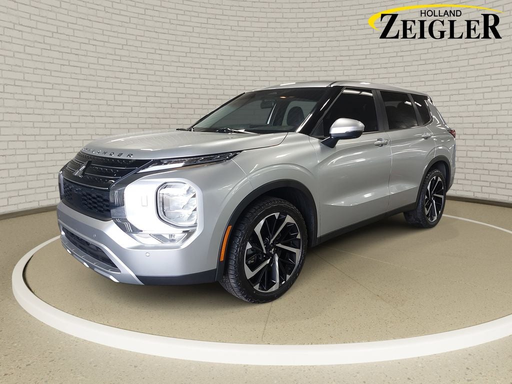 2024 Mitsubishi Outlander SE