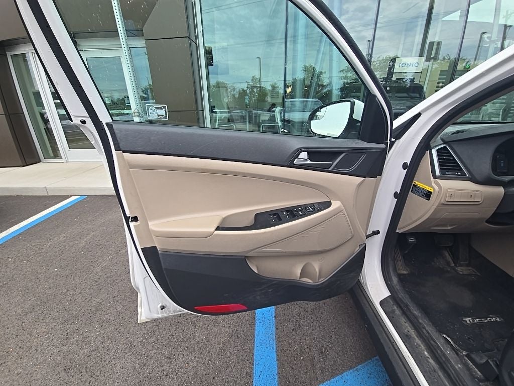 2016 Hyundai Tucson SE