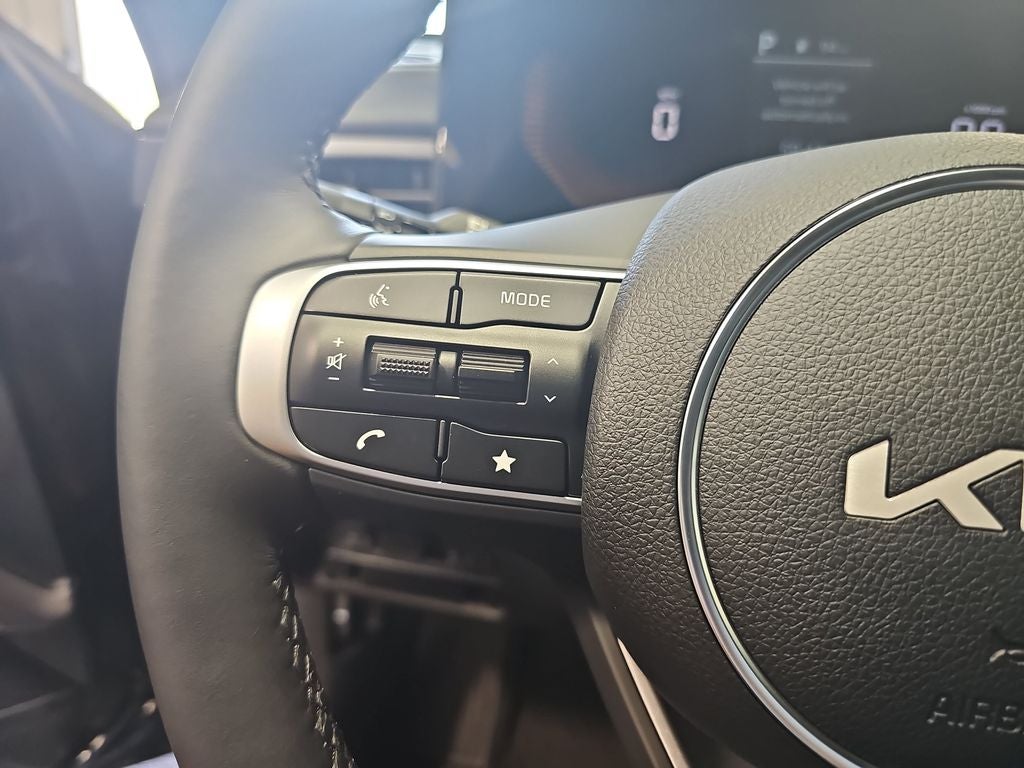 2026 Kia K5 GT-Line - Photo 16
