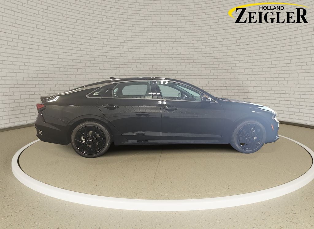2026 Kia K5 GT-Line - Photo 4