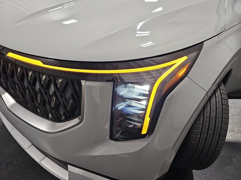 2027 Kia Carnival LXS