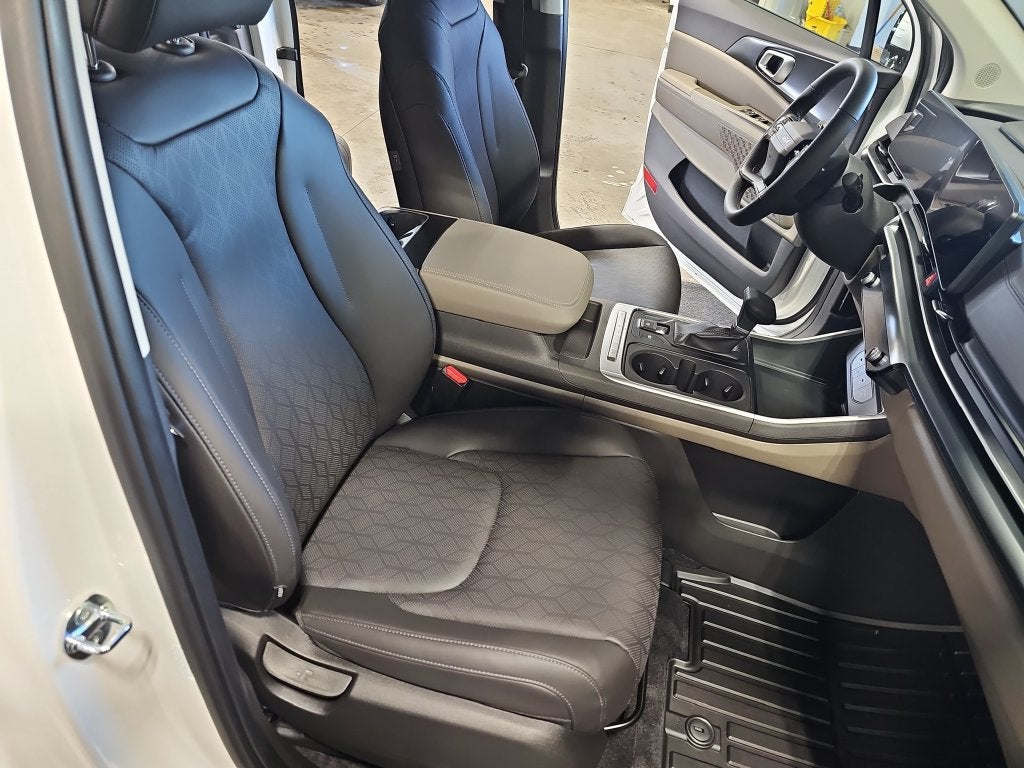 2027 Kia Carnival LXS