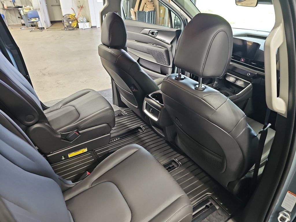 2027 Kia Carnival EX