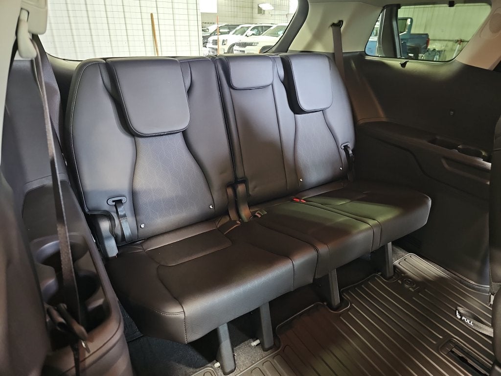 2027 Kia Carnival EX