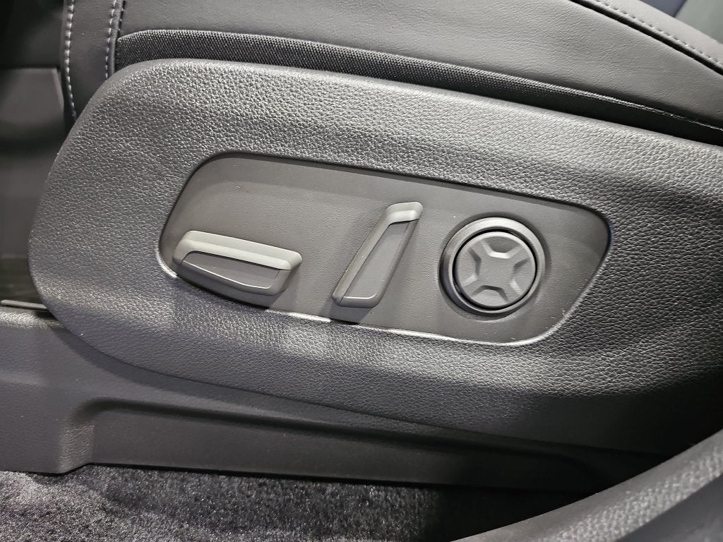 2027 Kia Carnival EX