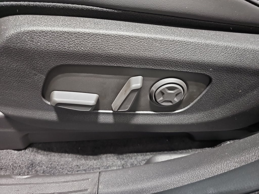 2027 Kia Carnival SX