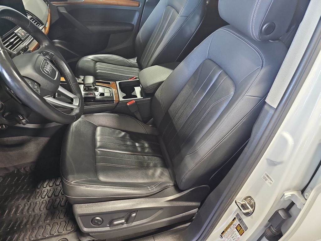 2023 Audi Q5 45 S line Premium quattro