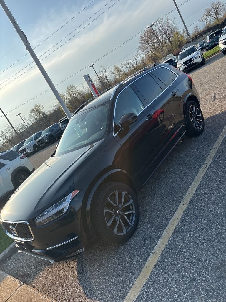 2019 Volvo XC90 T6 Momentum