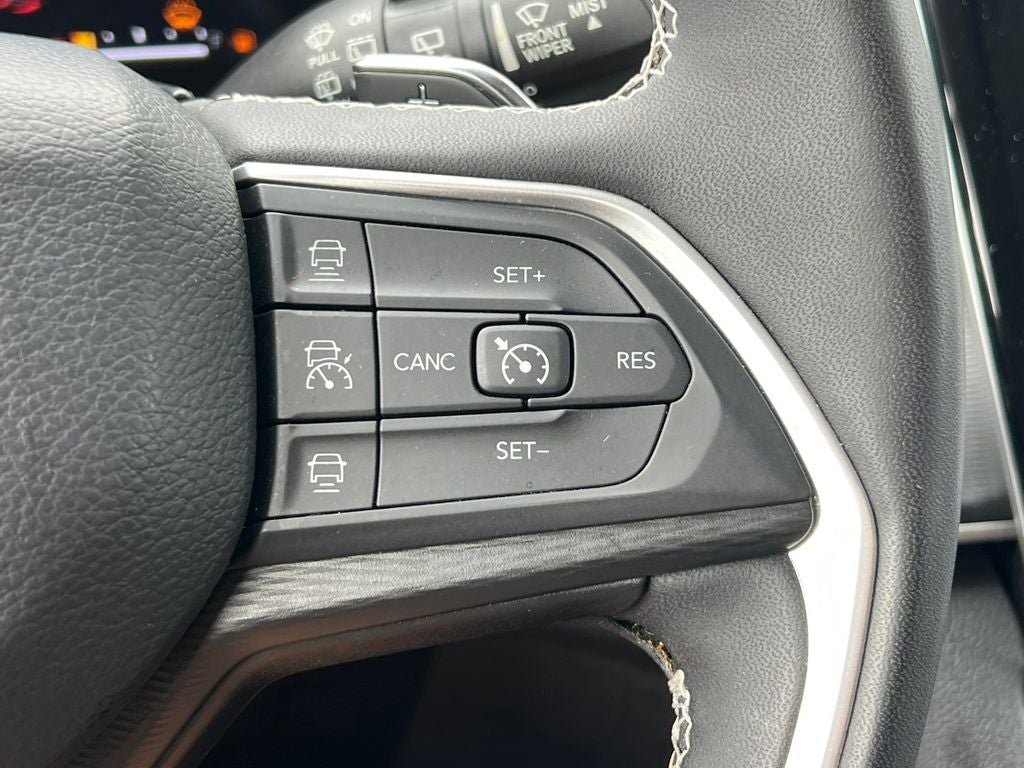 2023 Jeep Grand Cherokee Laredo