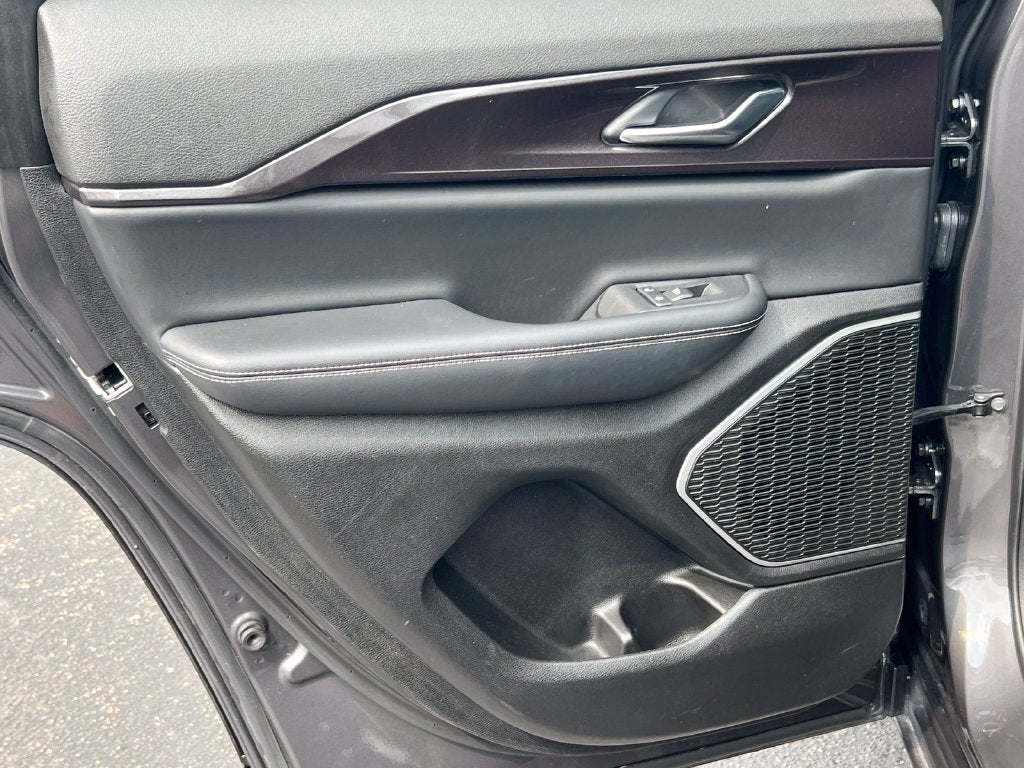 2022 Jeep Grand Cherokee Altitude