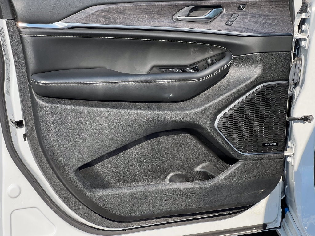 2023 Jeep Grand Cherokee Overland