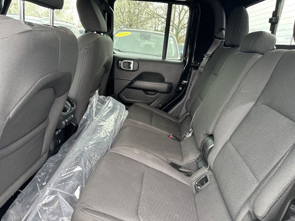 2023 Jeep Gladiator Overland