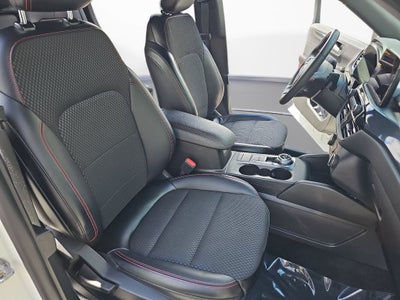 2024 Ford Escape Hybrid ST-Line Select