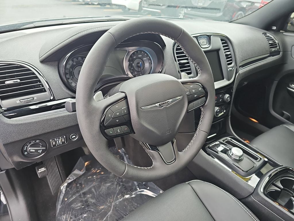 2023 Chrysler 300 S Comfort Group Package