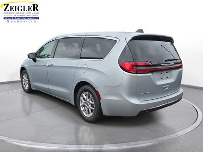 2023 Chrysler Pacifica Touring