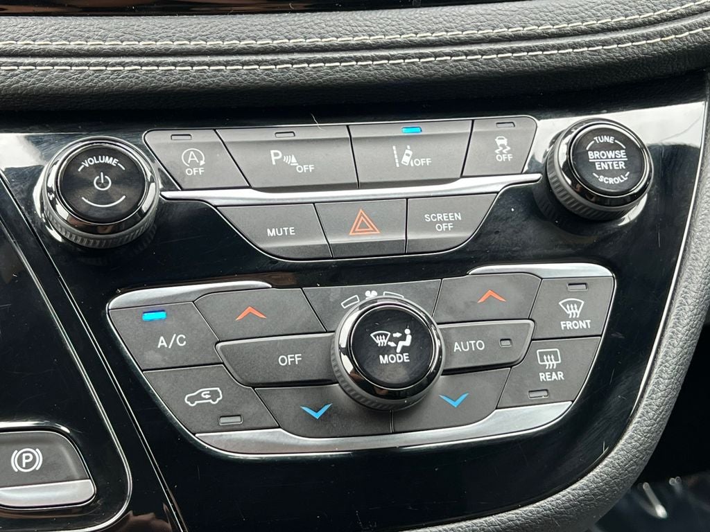 2021 Chrysler Pacifica Touring L