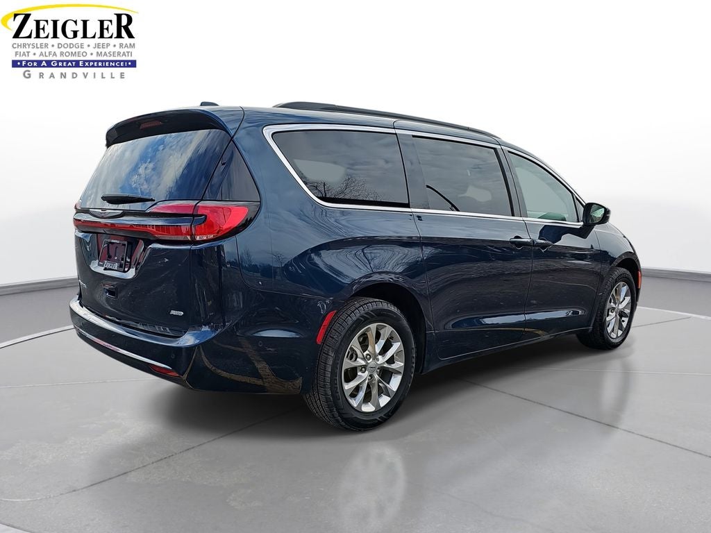 2022 Chrysler Pacifica Touring L AWD