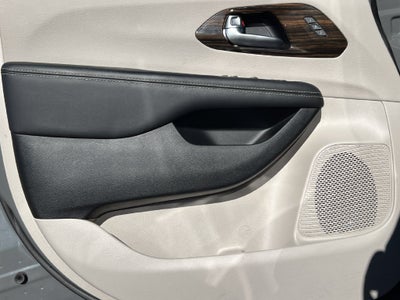 2023 Chrysler Pacifica Limited AWD