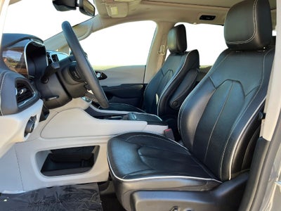 2023 Chrysler Pacifica Limited AWD