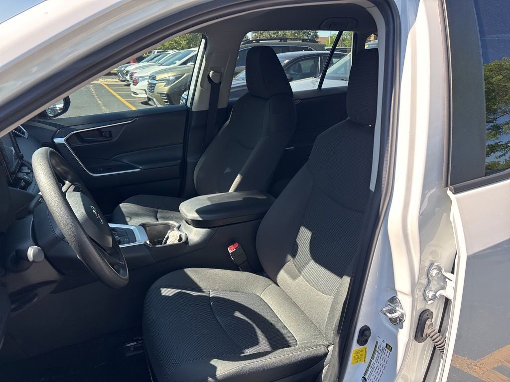 2022 Toyota RAV4 Hybrid LE