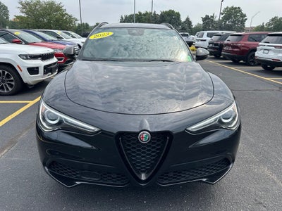 2023 Alfa Romeo Stelvio Base