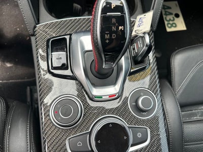 2023 Alfa Romeo Stelvio Base