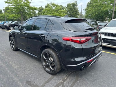 2023 Alfa Romeo Stelvio Base