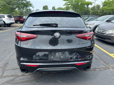 2023 Alfa Romeo Stelvio Base