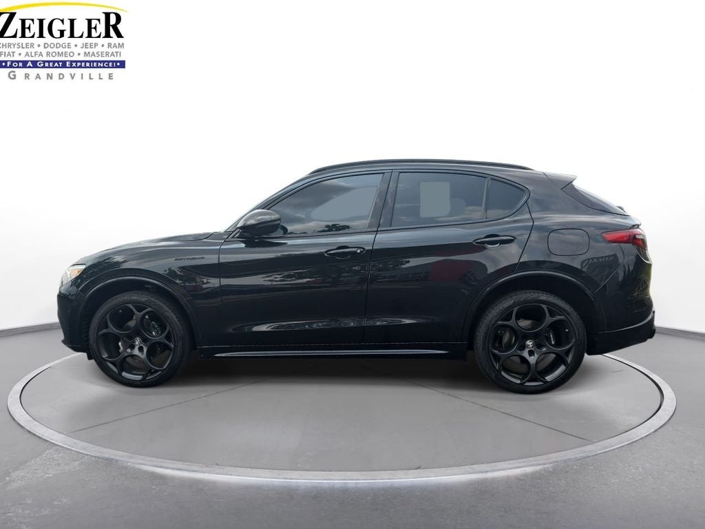 2023 Alfa Romeo Stelvio Base