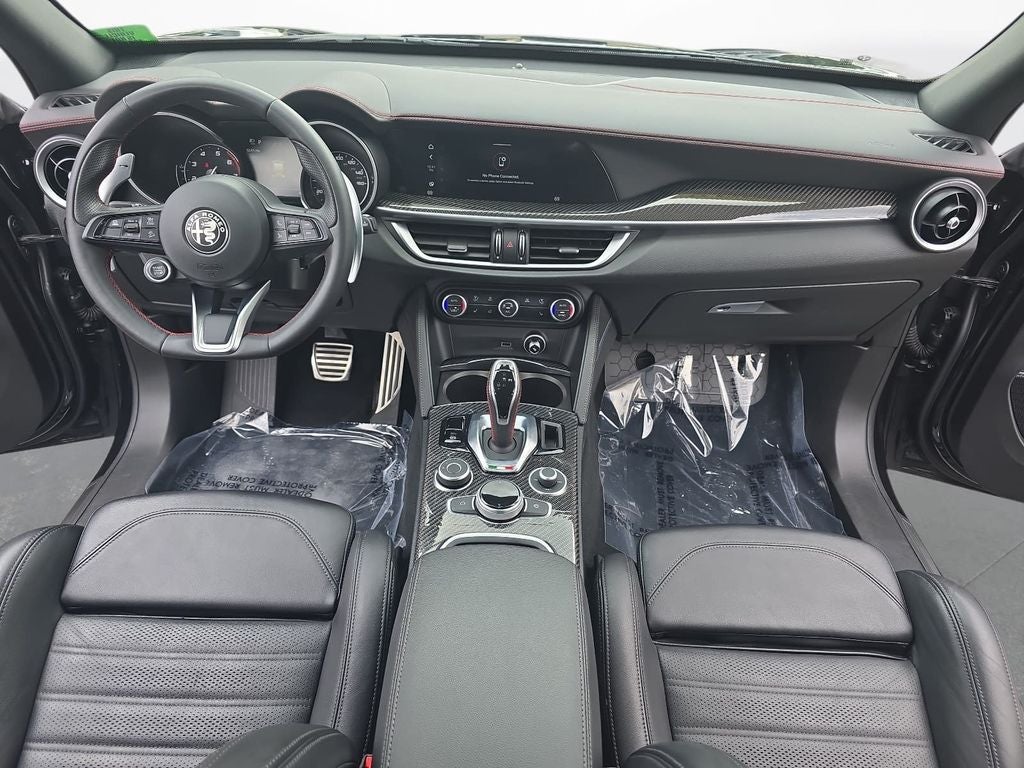 2023 Alfa Romeo Stelvio Base