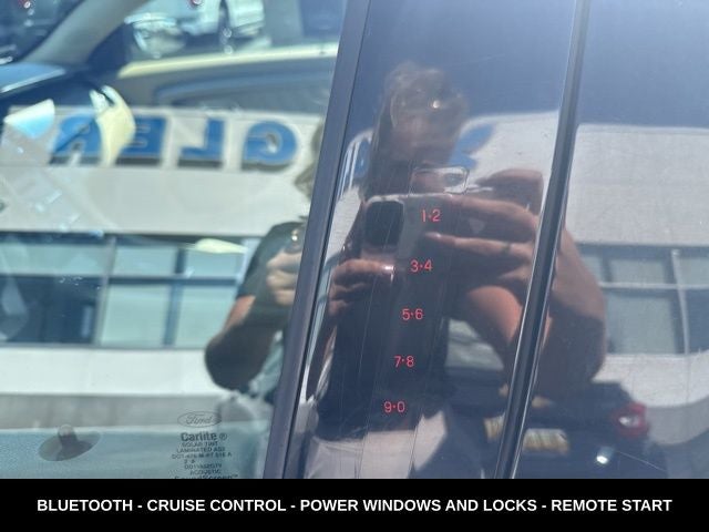 2013 Ford Taurus SEL AWD VERY CLEAN