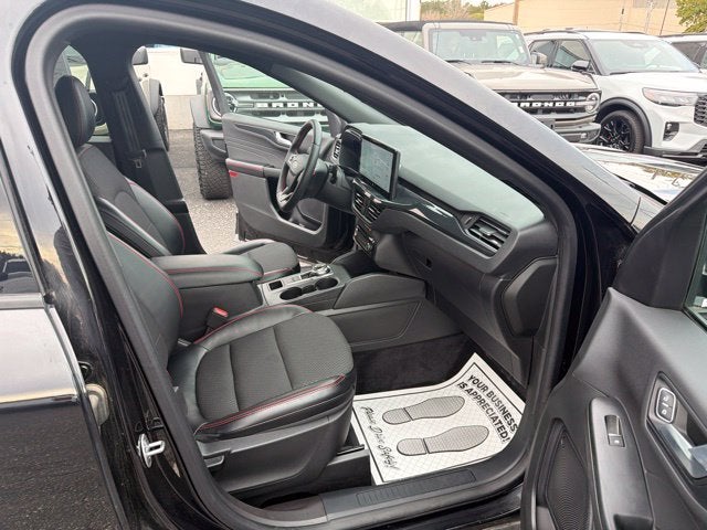 2023 Ford Escape ST-Line LOW MILES