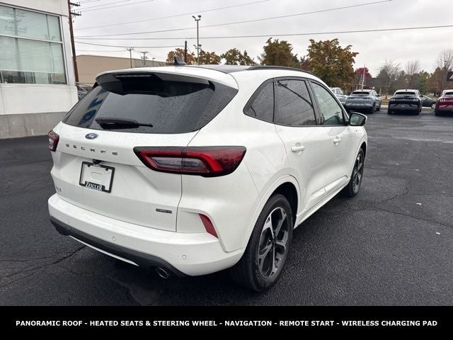 2023 Ford Escape Hybrid ST-Line Elite AWD